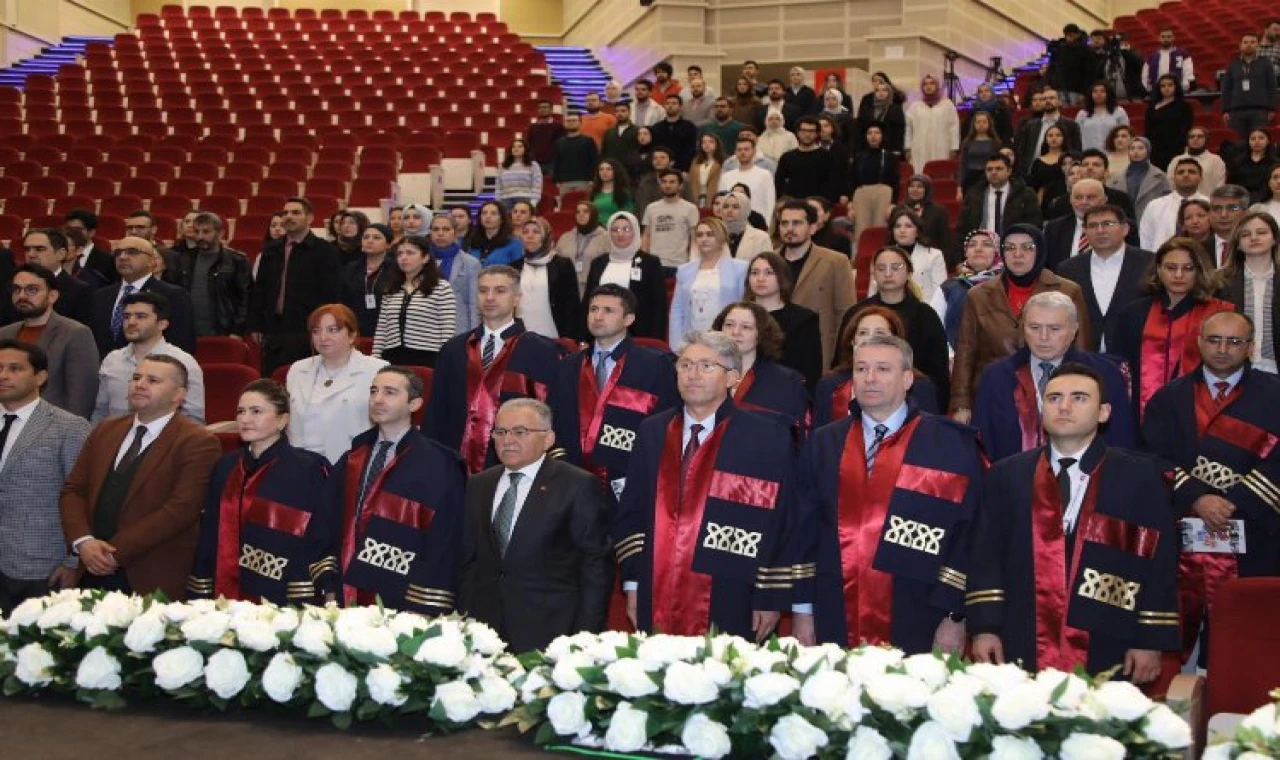 Erciyes Üniversitesi’de Tıp Bayramı töreni