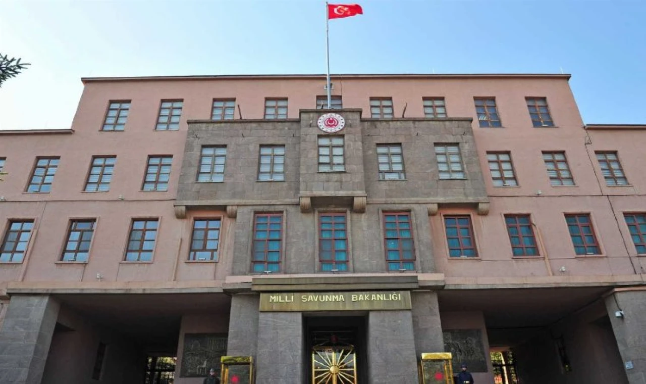 "Mardin ve Diyarbakır Belediye Meclisi açılışlarında yaşanan iddialar için Mülkiye Müfettişleri devreye girdi"