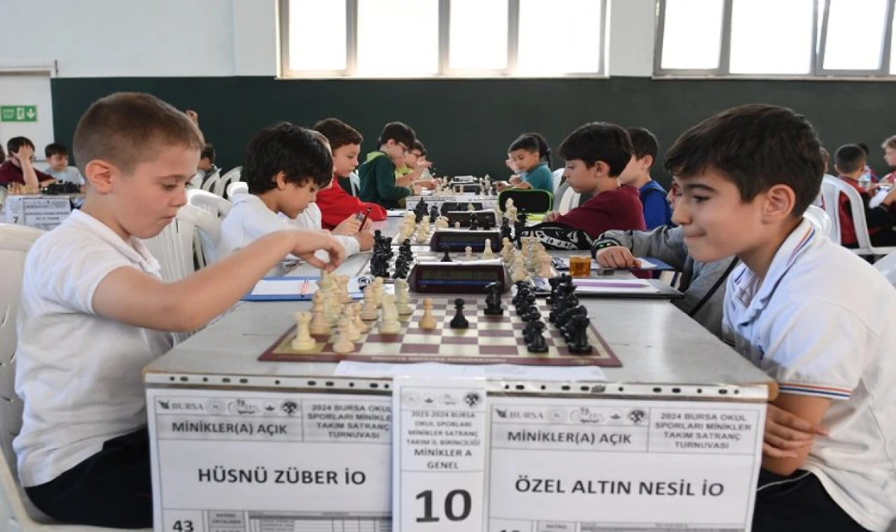 Bursa Osmangazi’de minik ’şah-mat’çılar ödüllendirildi