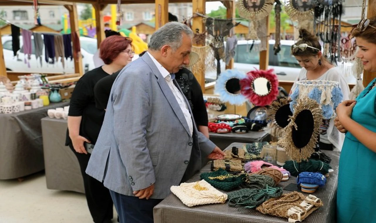 Kayseri Talas’ta marifetli eller görücüye çıkıyor