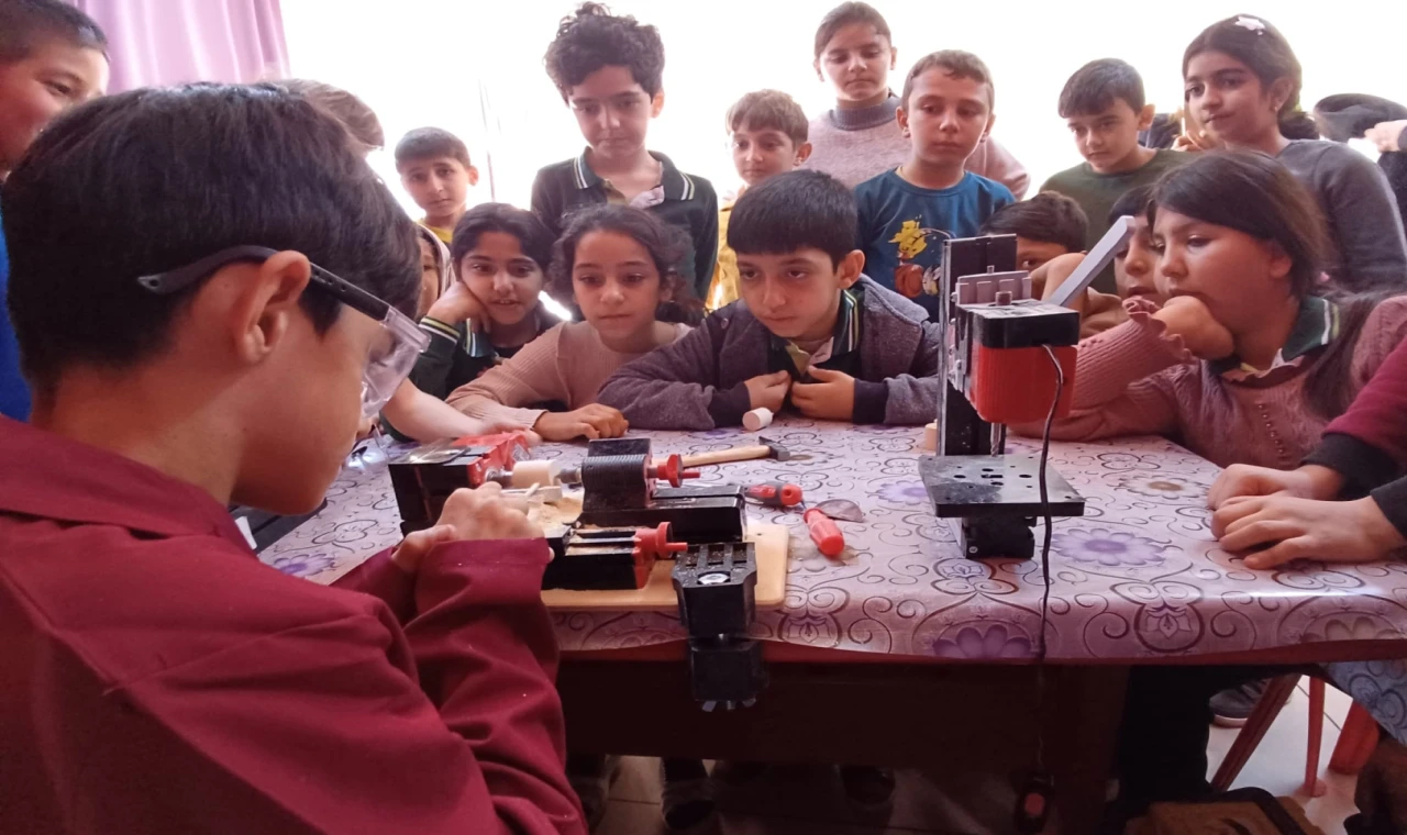 Çanakkale Gezici Kütüphane’den Ahşap Tasarım Atölyesi