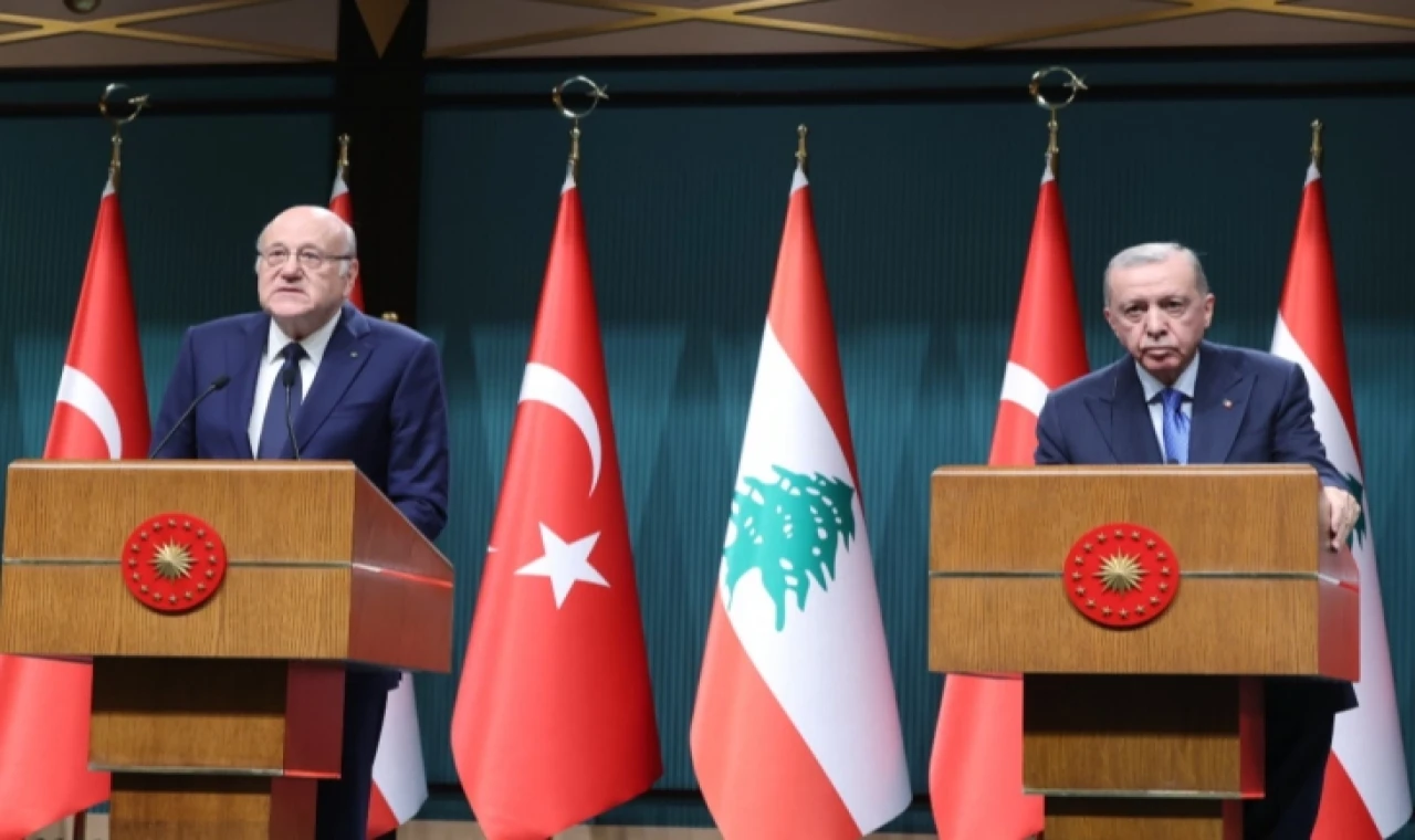 Cumhurbaşkanı Erdoğan gelişmeleri Mikati ile değerlendirdi: Suriye’de artık yeni bir dönem başlamıştır