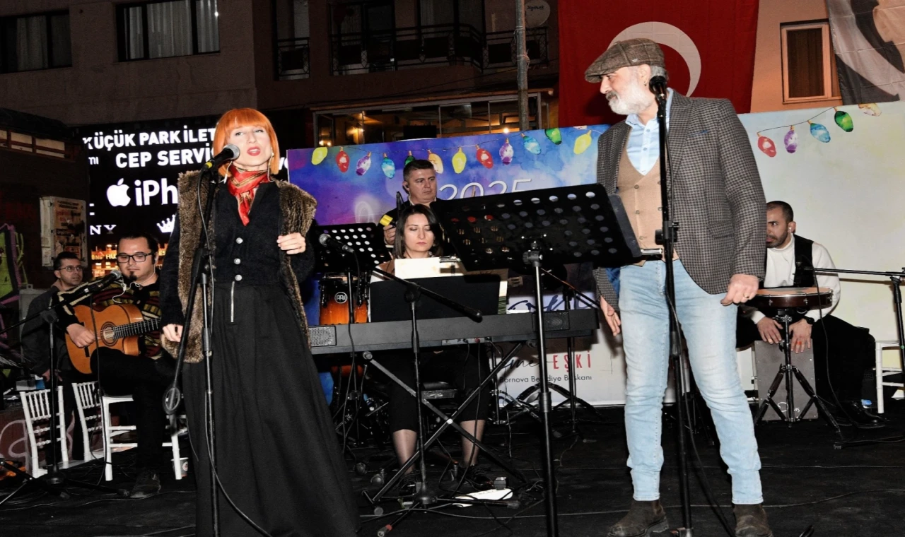 İzmir Bornova’da ’Yeni Yıl’ coşkusu
