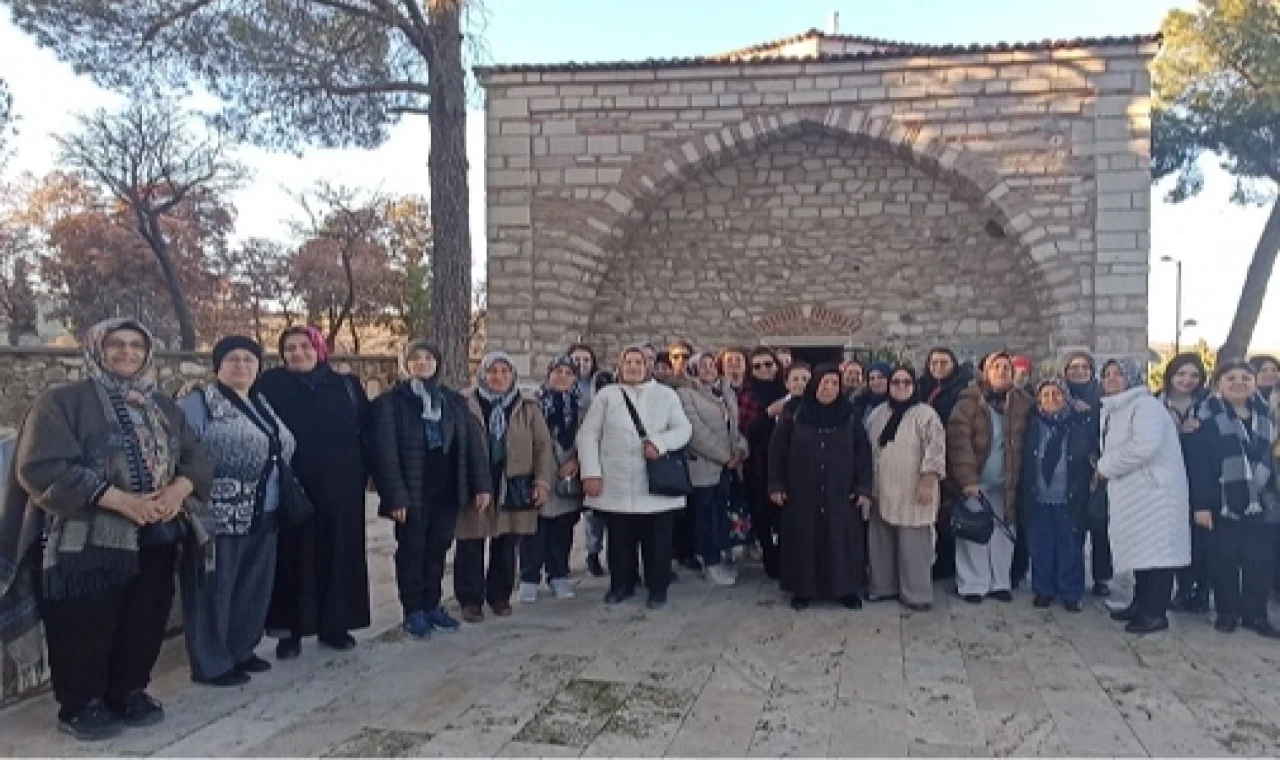 Manisalı Kadınlar ’adım adım’ Kula’yı gezdi