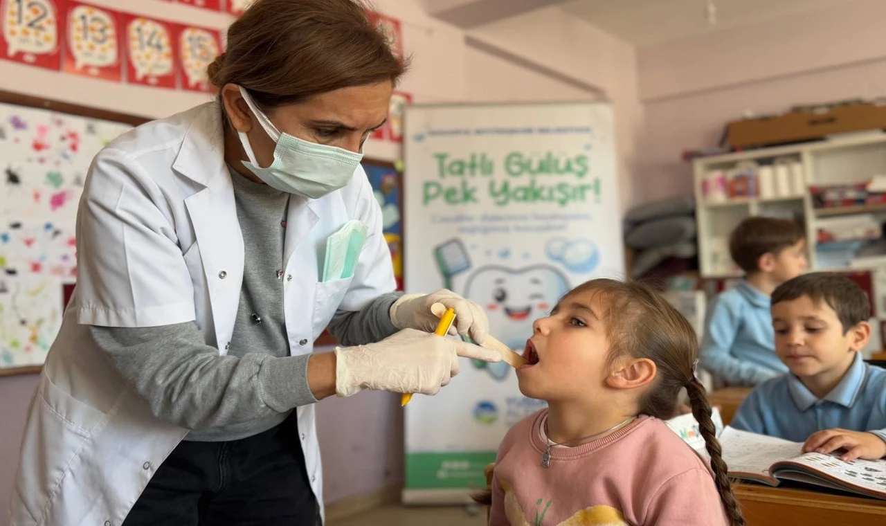 Sakarya’da miniklere ağız ve diş sağlığı taramaları devam ediyor