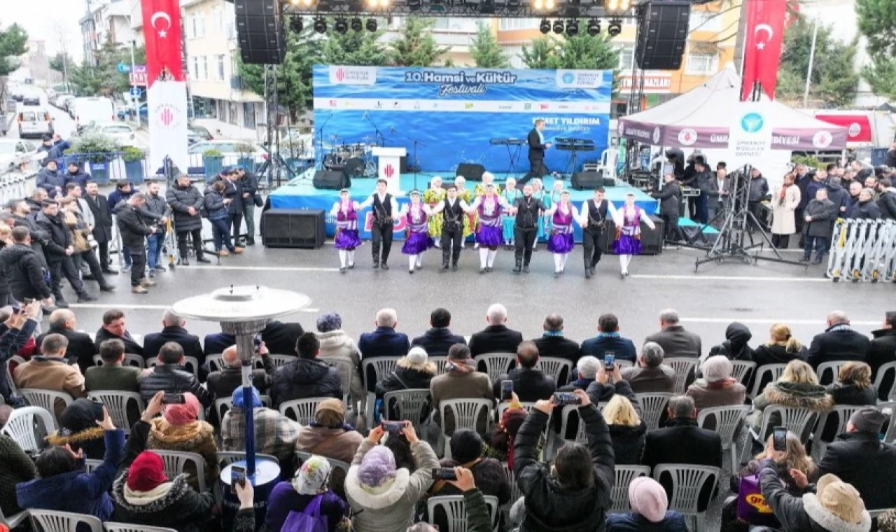 İstanbul Ümraniye’de 3 ton hamsi dağıtıldı