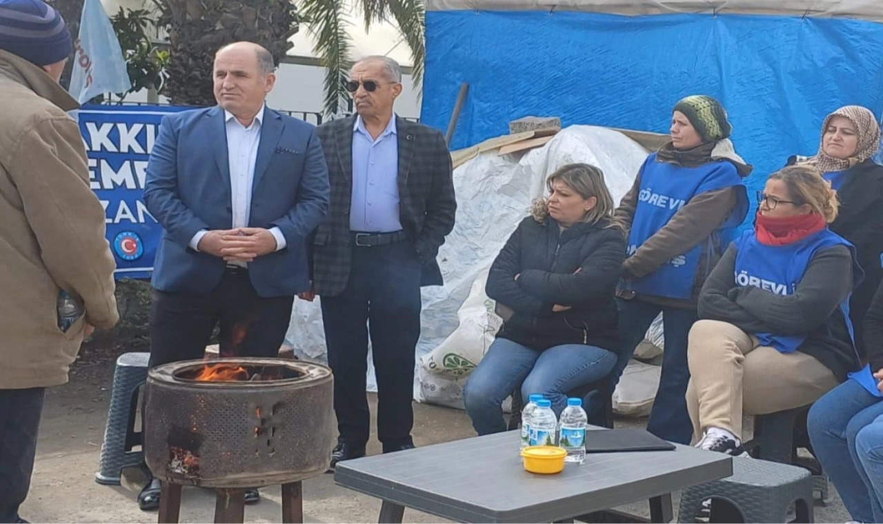 İzmir’de A Parti’den grevdeki işçilere destek