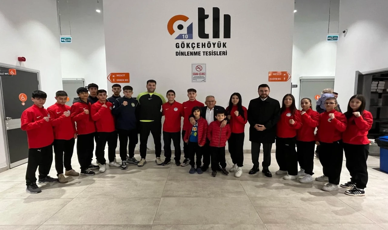 Kayseri Büyükşehir’den Spor AŞ sporcularına tebrik