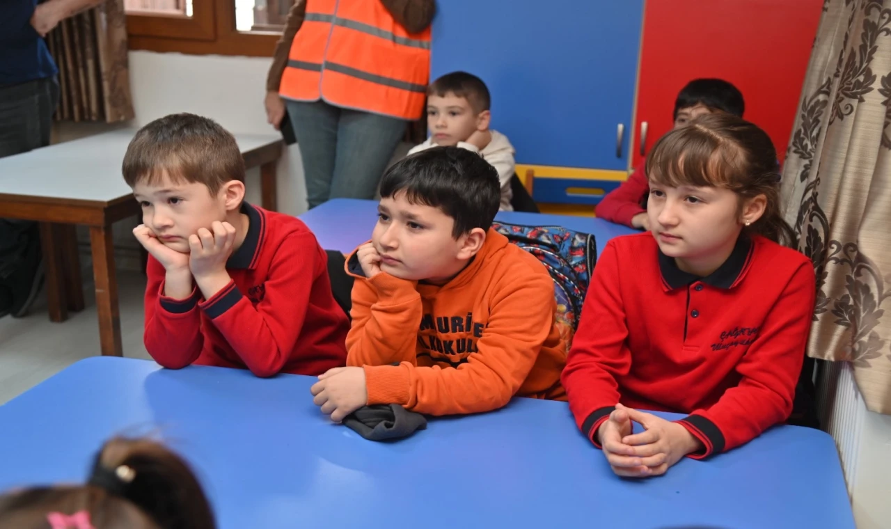 Manisa’da çocuklara deprem bilinci