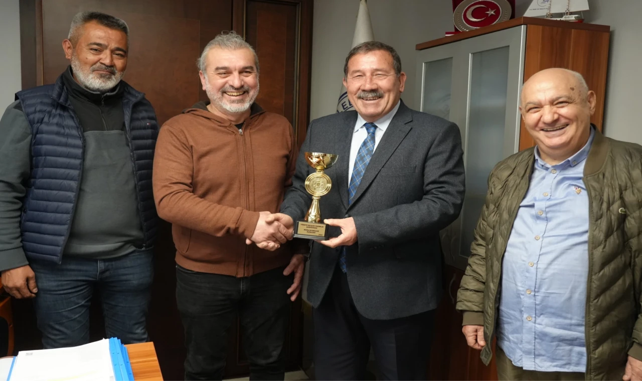 Muğla Milas’ta briç takımından Başkan Topuz’a ziyaret