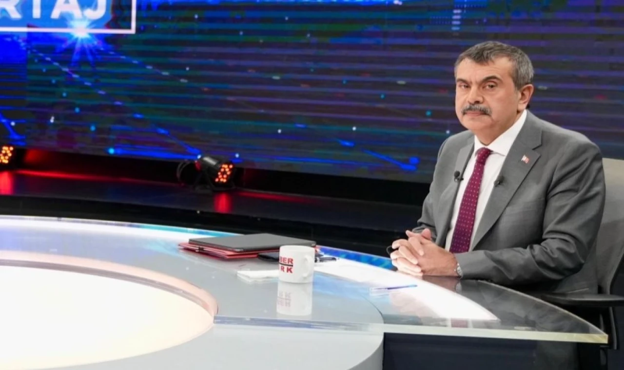 Bakan Tekin: Okullardaki personel yetersizliği ’hizmet alımı’ ile çözülecek