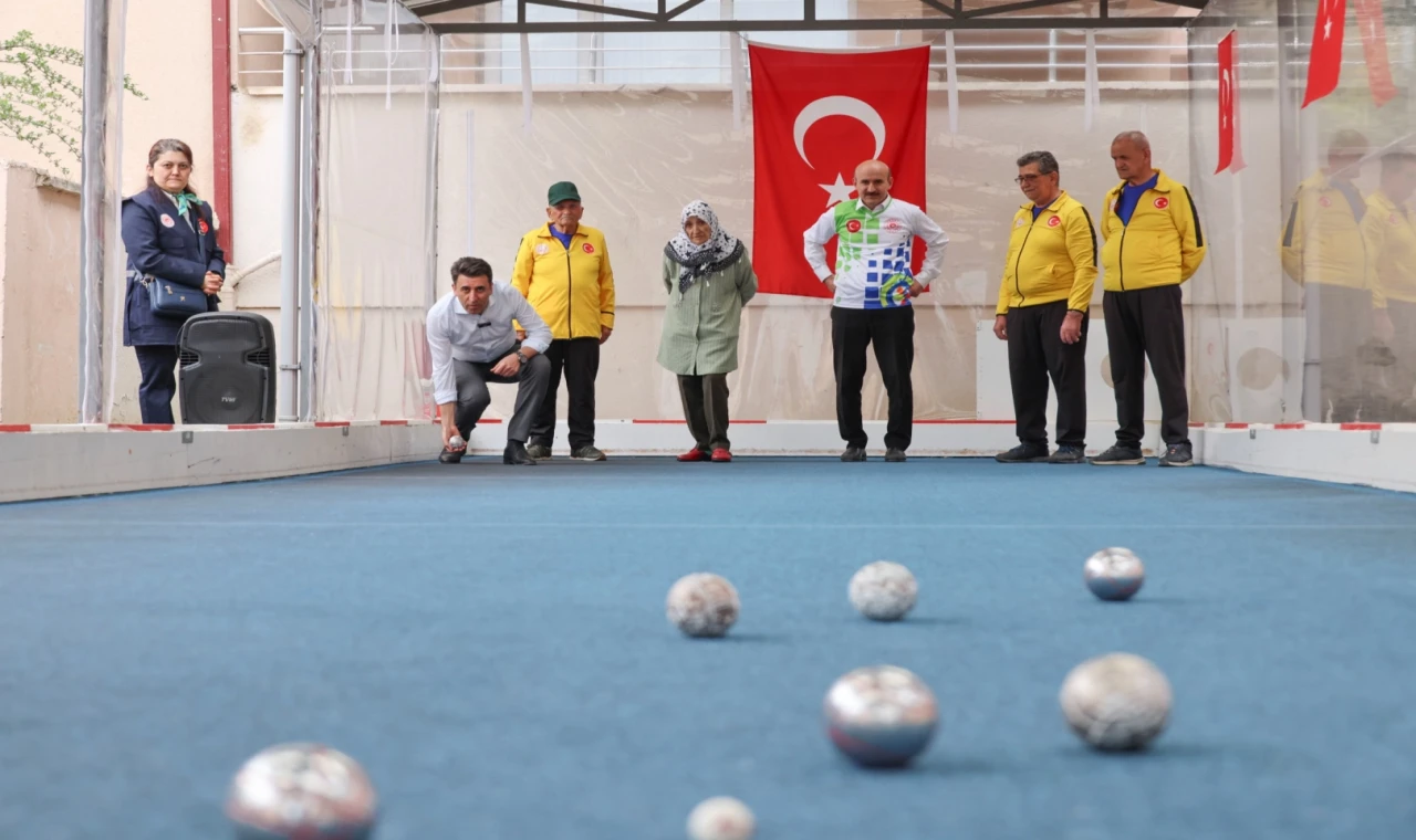 Bilecik’te huzurevi sakinleri yeteneklerini Bocce ile sergiledi