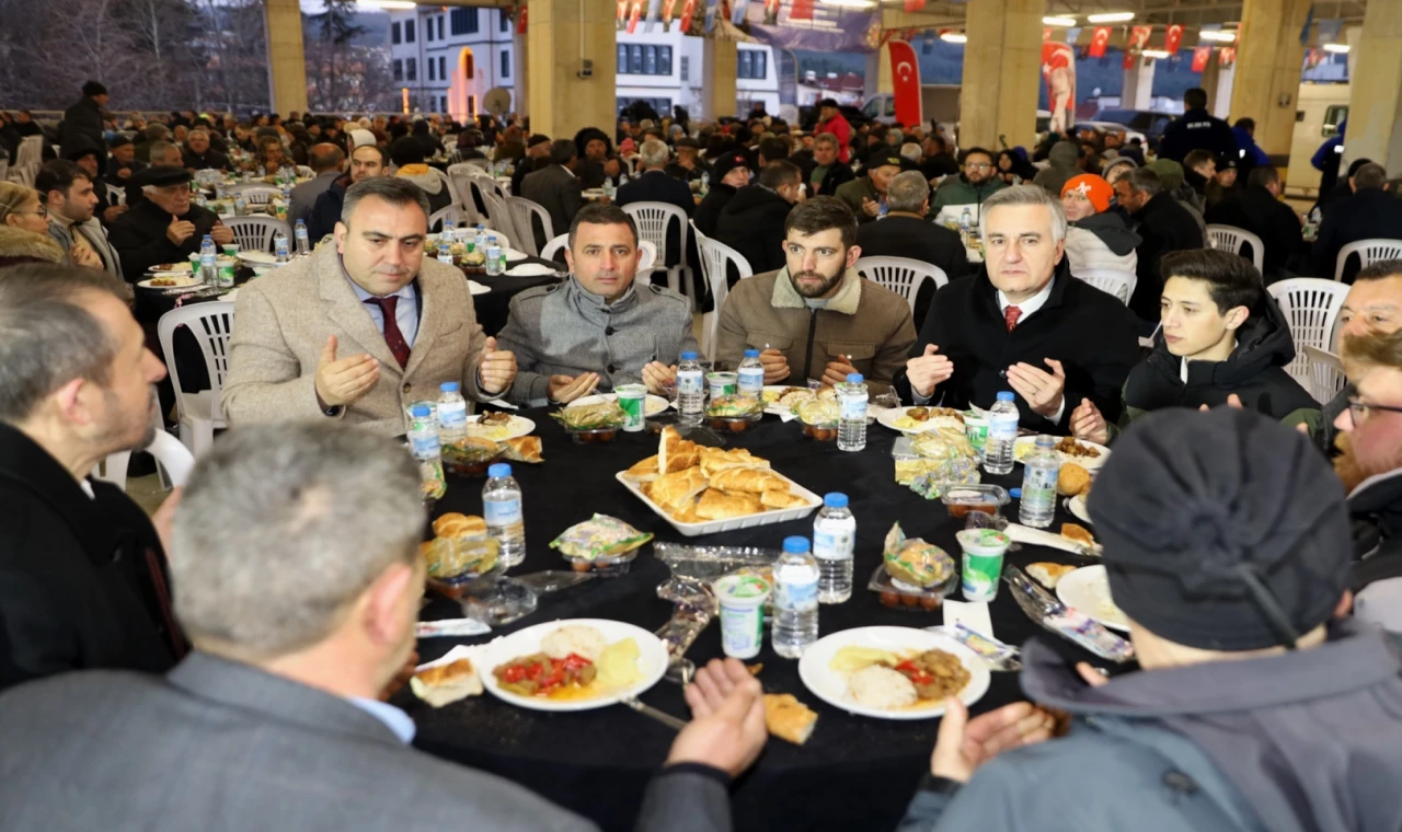 Bursa Büyükşehir, Orhaneli’yi iftar sofrasında buluşturdu