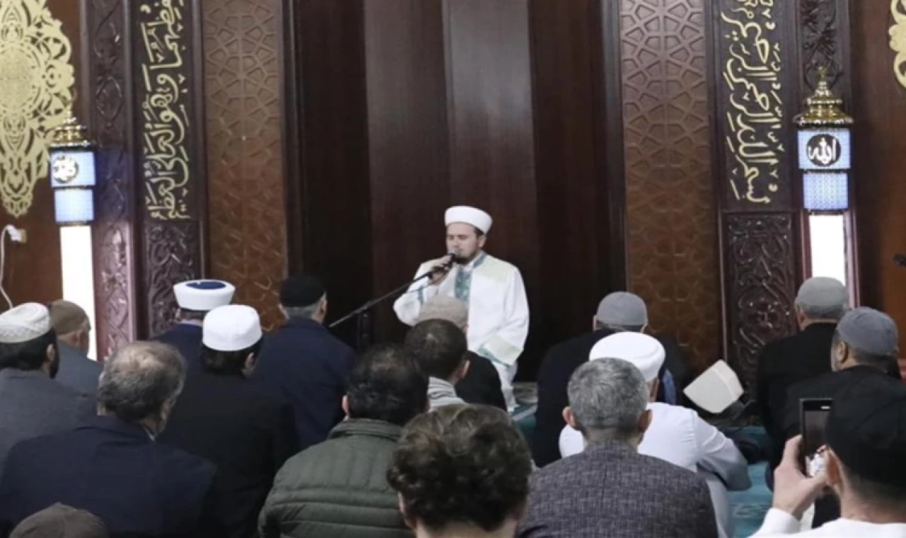 İnegöl’de Hafız Osman Bostancı gönülleri mest etti