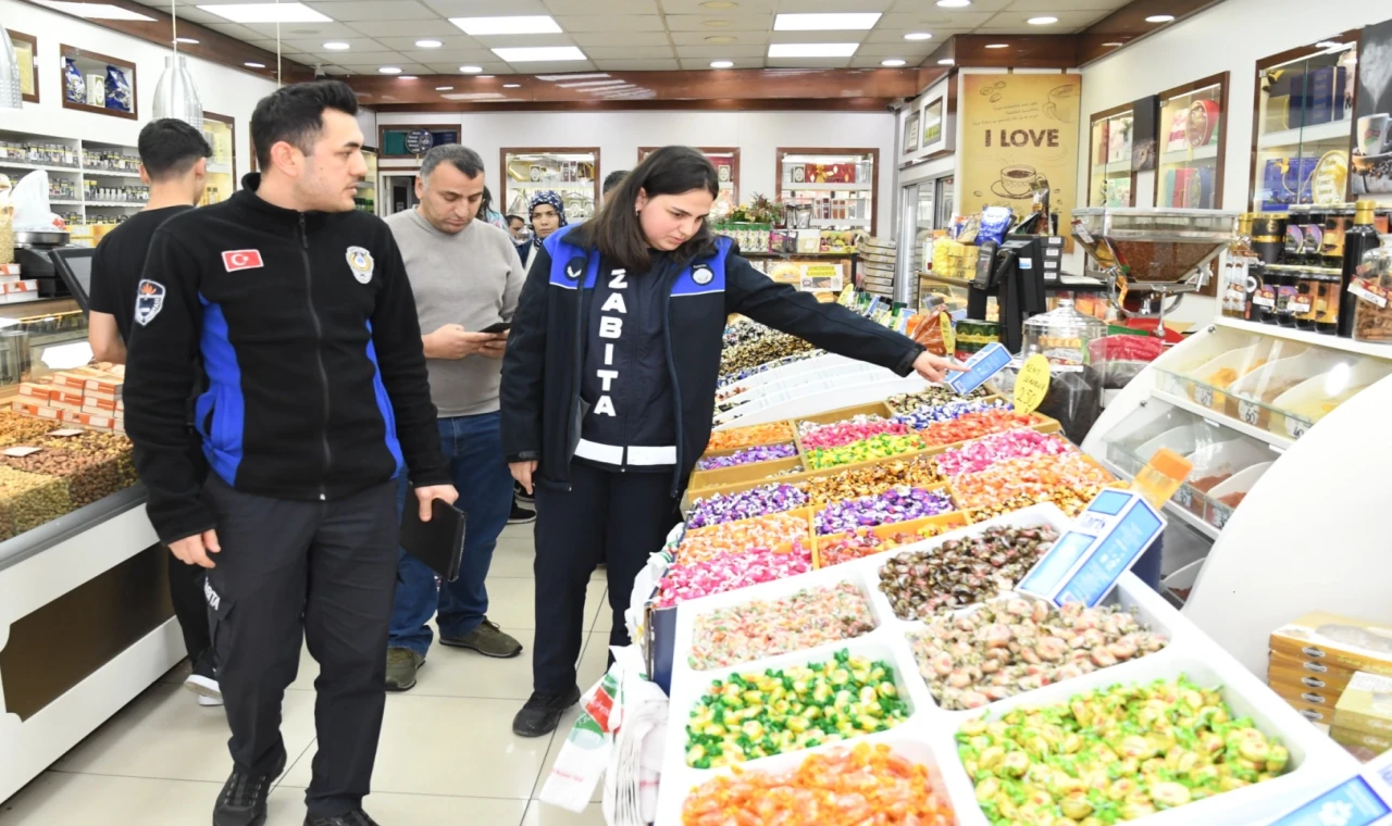 İzmir Karabağlar’da huzurlu alışveriş için denetimlere devam