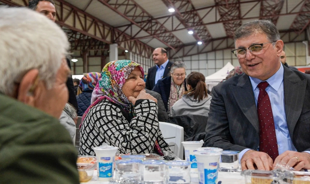 İzmir’de destek ve dayanışmayı büyüyor