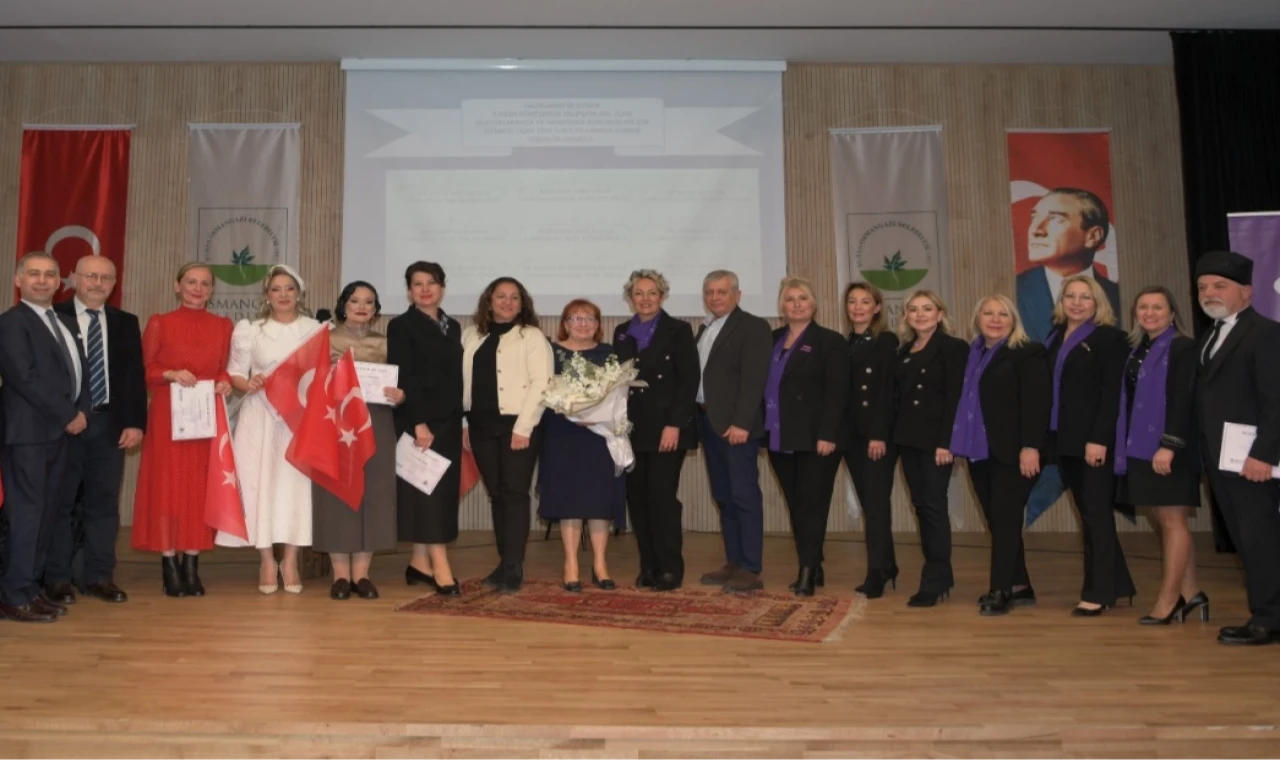 Kahraman hekimlerin hayatını meslektaşları Bursa Osmangazi’de oyunla anlattı