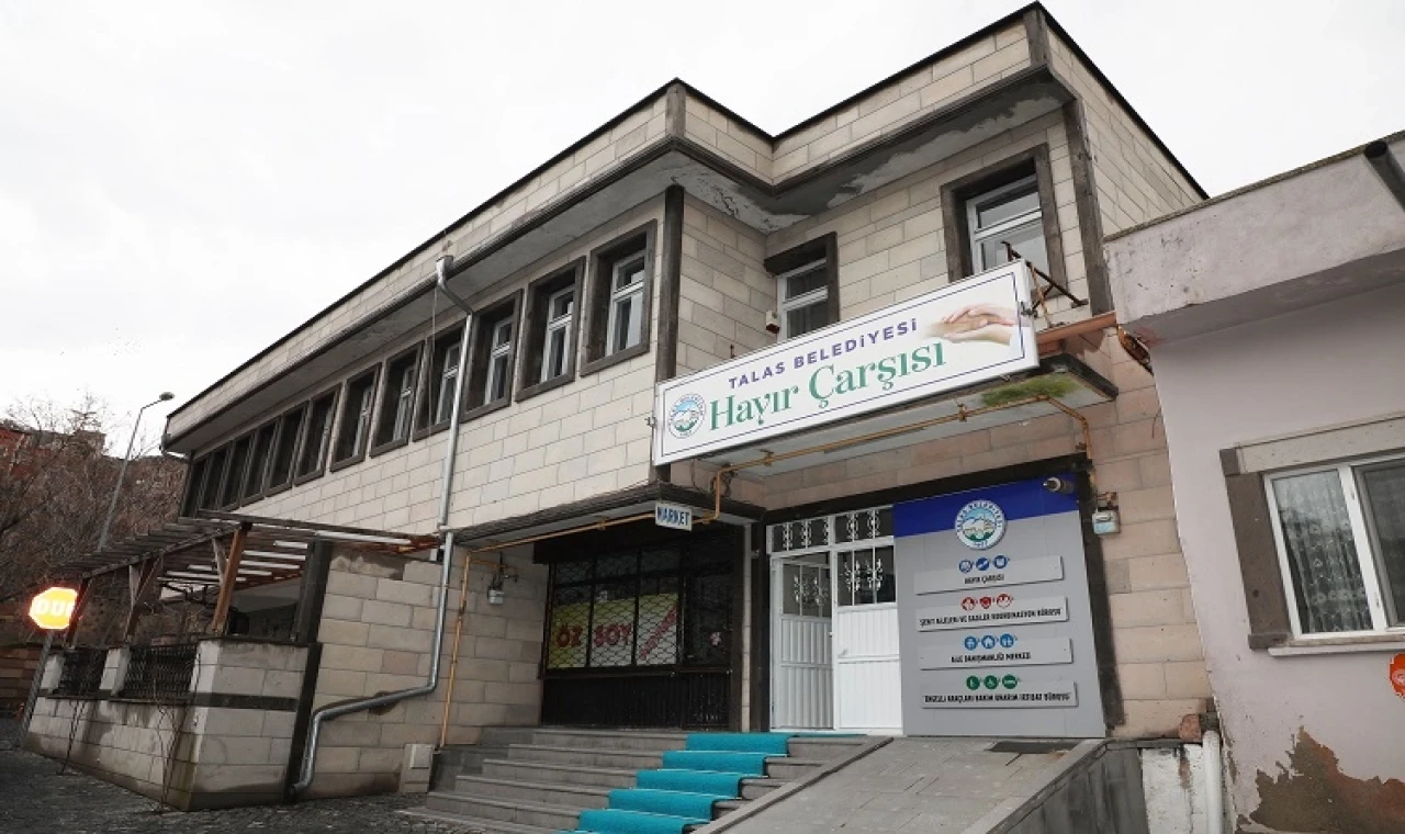 Kayseri Talas’ta ulu çınarlara un desteği
