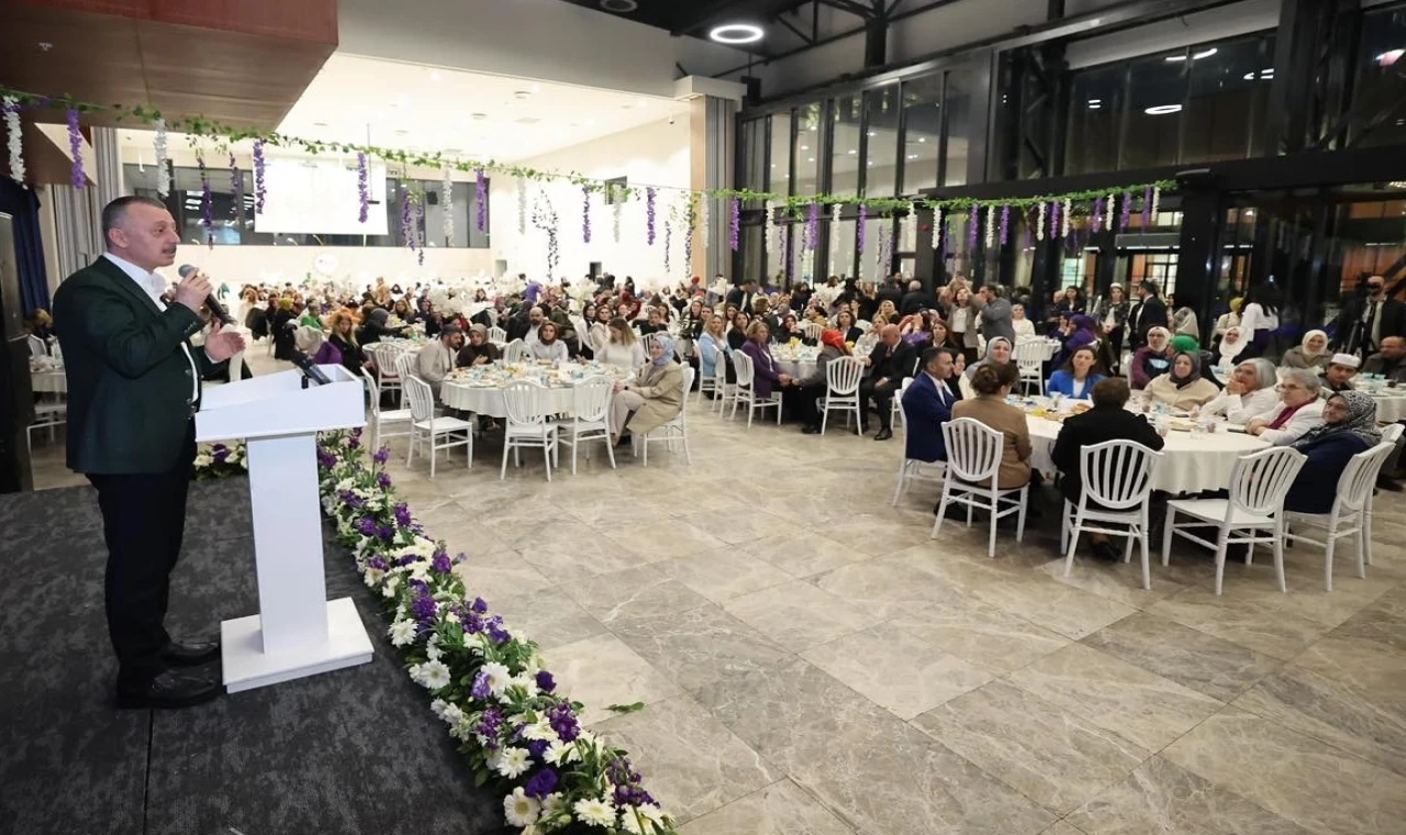 Kocaeli’de kadınlar iftarda buluştu