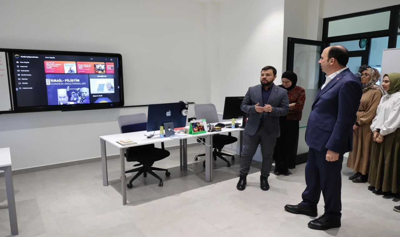 Konya’da Başkan Altay, üniversiteli gençleri dinledi