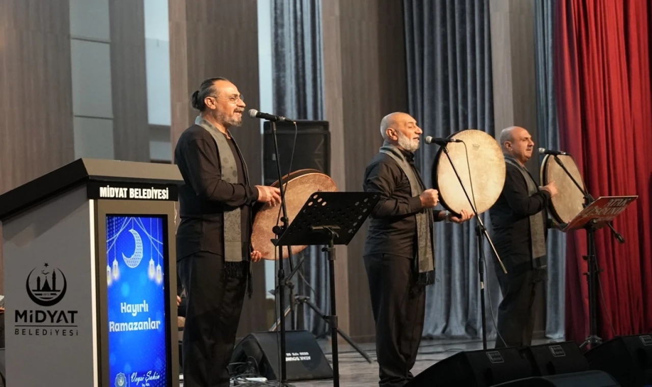 Midyat’ta Grup Tillo’dan ilahi ziyafeti