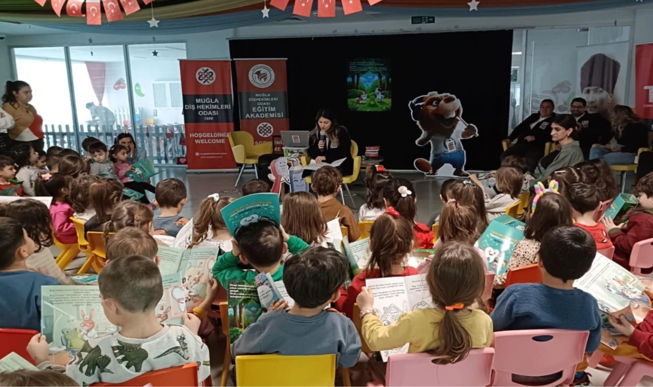 Muğla’da minikler diş sağlığını eğlenerek öğrendi