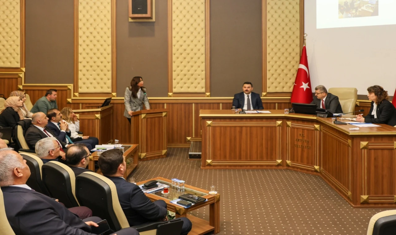 Artvin Valiliği ’Bağımlılıkla Mücadele’ için toplandı