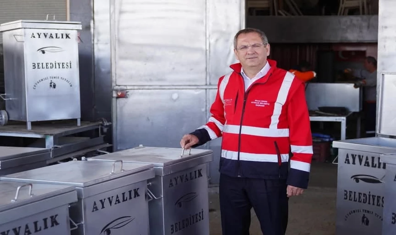 Balıkesir Ayvalık’ta çöp konteynerleri uygun maliyetle üretiliyor