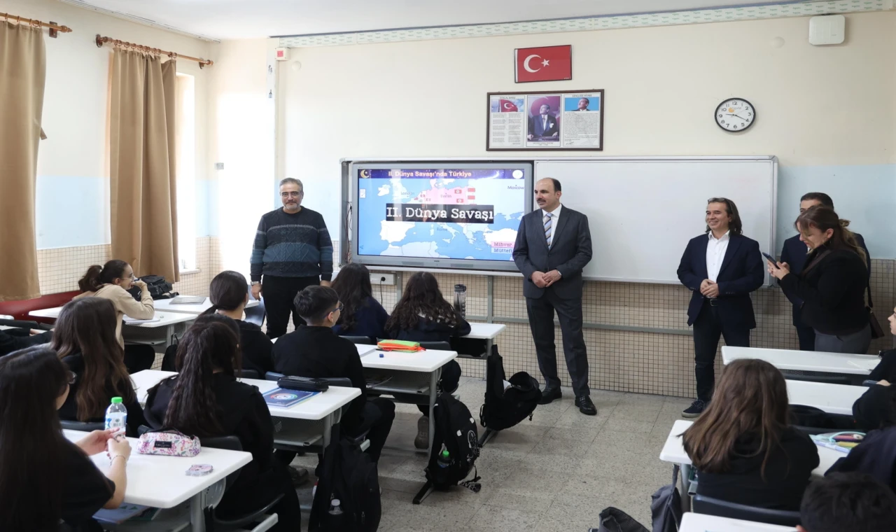 Başkan Altay Konya’da öğrencilerle bir araya geldi