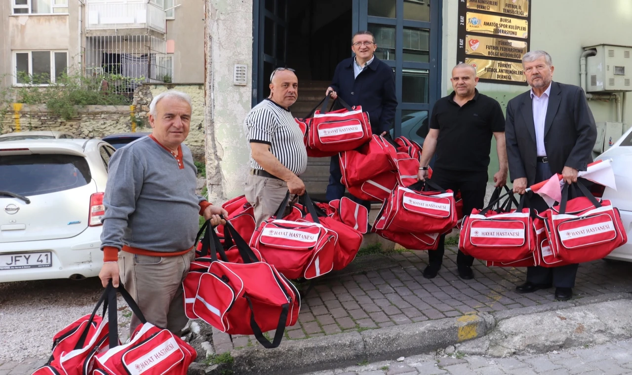 Bursa’da amatör spora ’Hayat’ veren çantalar teslim edildi