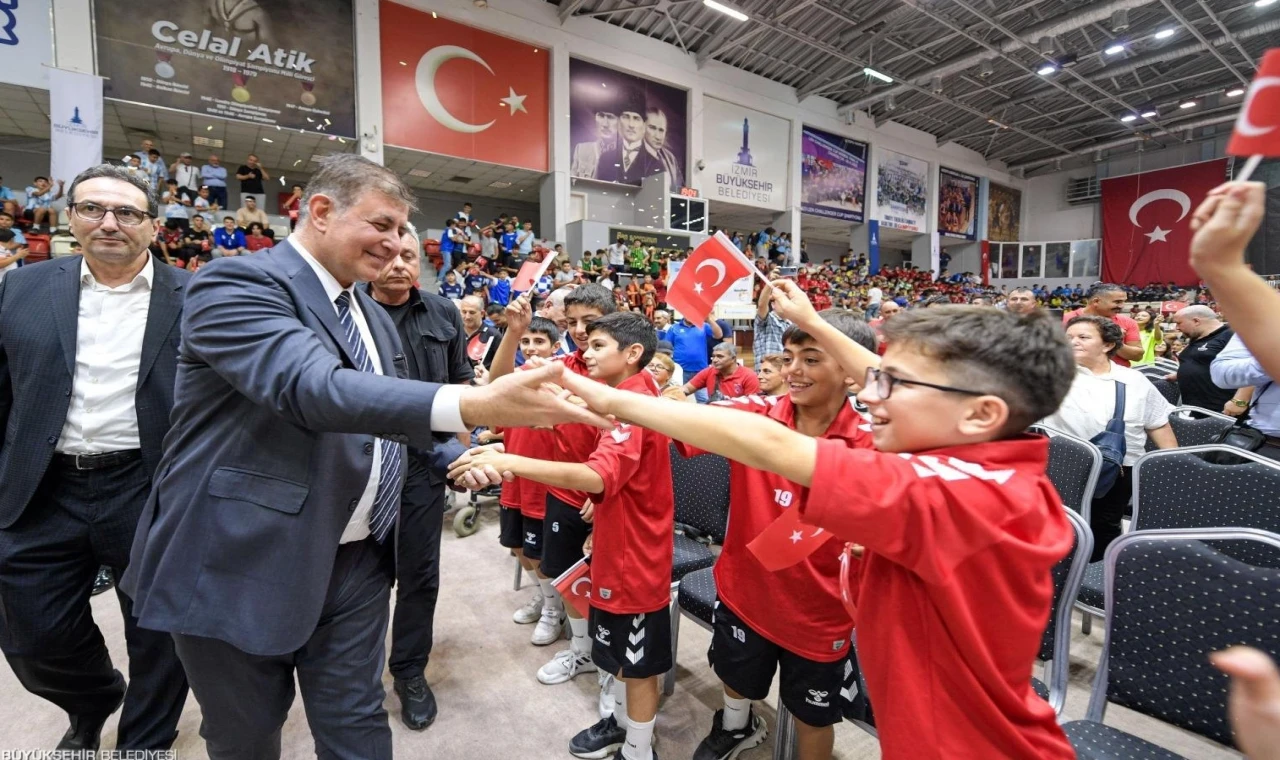 İzmir Büyükşehir Spor’da bahar bereketi