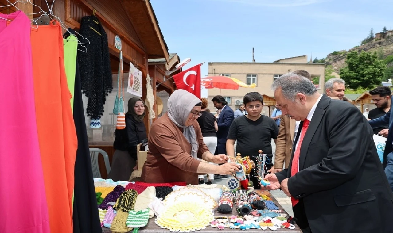 Kayseri Talas’ta Maharetli Eller görücüye çıkıyor