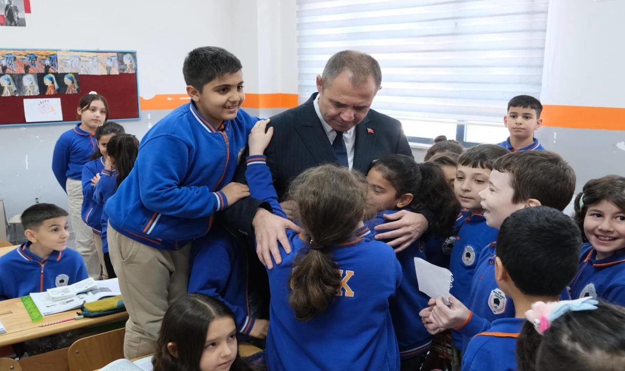 Kırklareli’de Başkan Bulut’tan minik öğrencilere yerel yönetim dersi