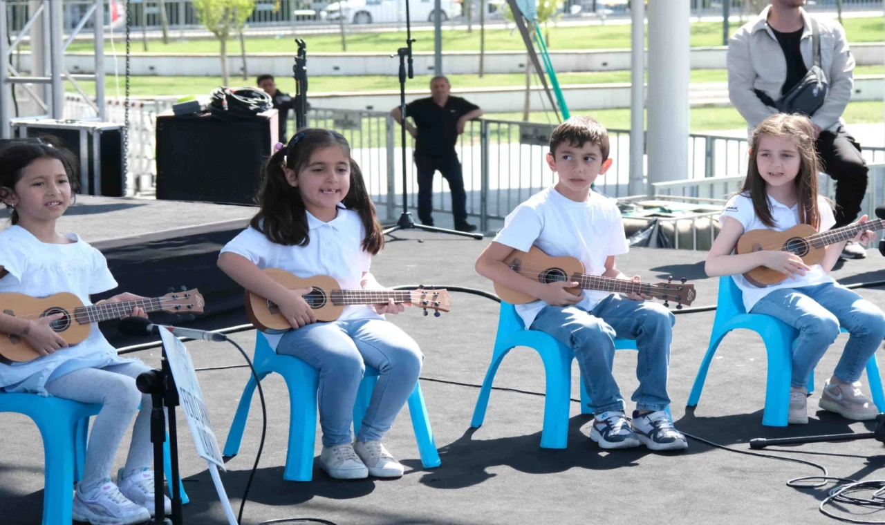 Kocaeli’nde çocuklara özel şenlik