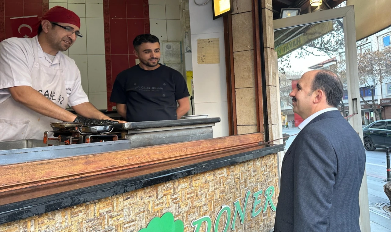 Konya’da Başkan Altay şehir merkezinde esnafları ziyaret etti