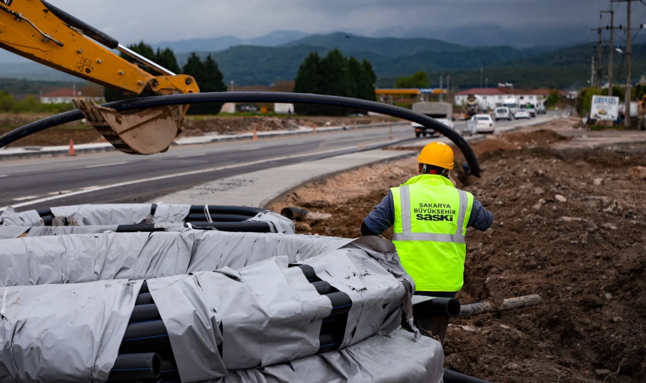 Sakarya’nın o caddesinde altyapı çalışmaları devam ediyor