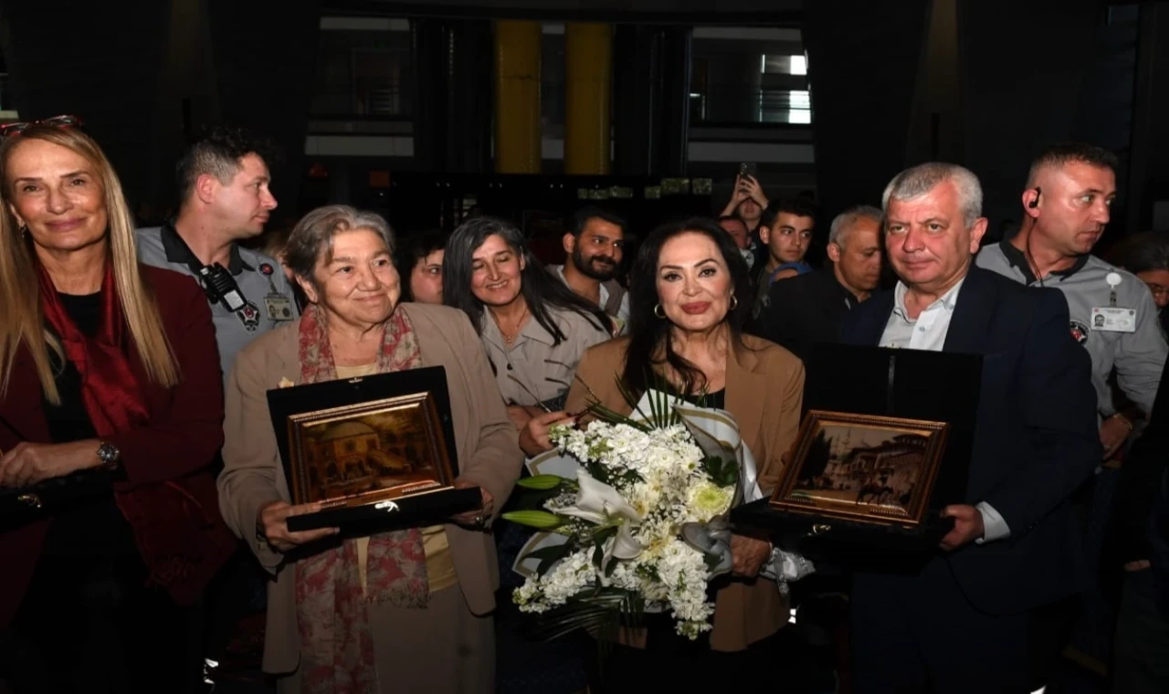 Türkan Şoray’a Osmangazi’de sevgi seli