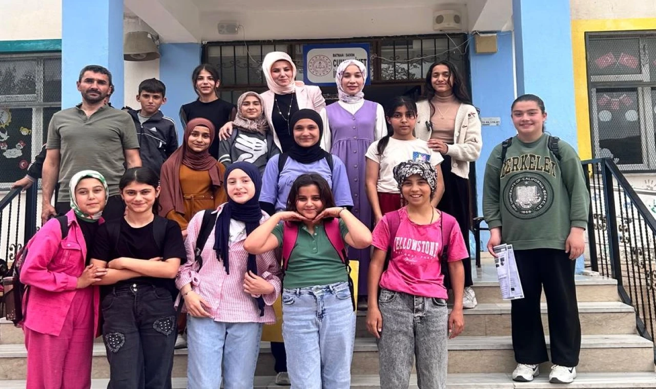 Batman’ın ilk kadın yazarı Sasonlu Meryem Avcı, öğrencilerle buluştu