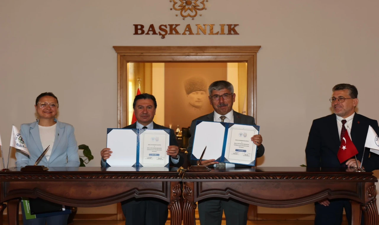 Muğla’da topraksız tarım iş birliği... Muğla’da akıllı sera kuruluyor