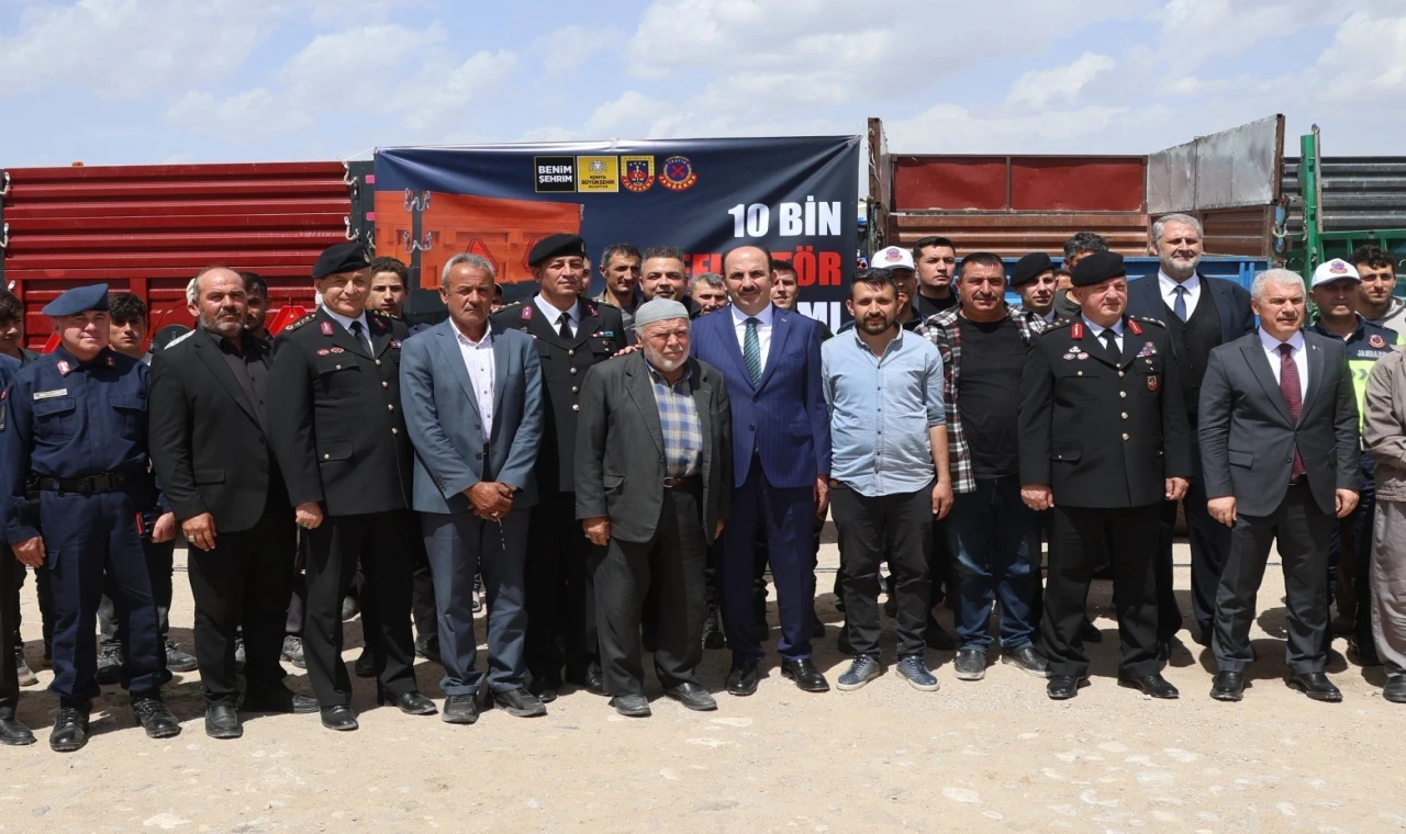 ”Reflektör Tak, Görünür Ol” projesi ile çiftçilere 10 bin adet reflektör dağıtılacak