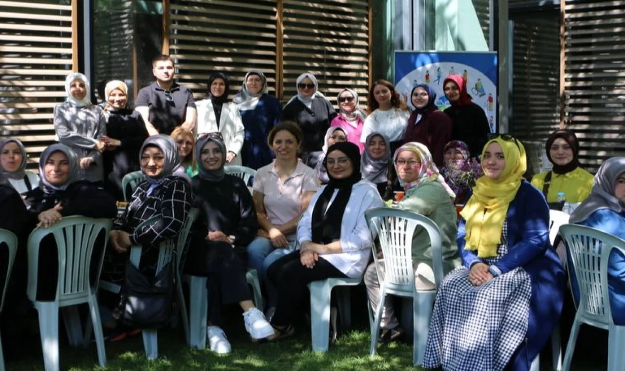 Sakarya’da işaret diliyle kalpten kalbe köprüler kurdular