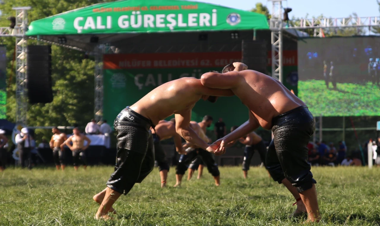 800 pehlivan Bursa’da er meydanına çıkıyor