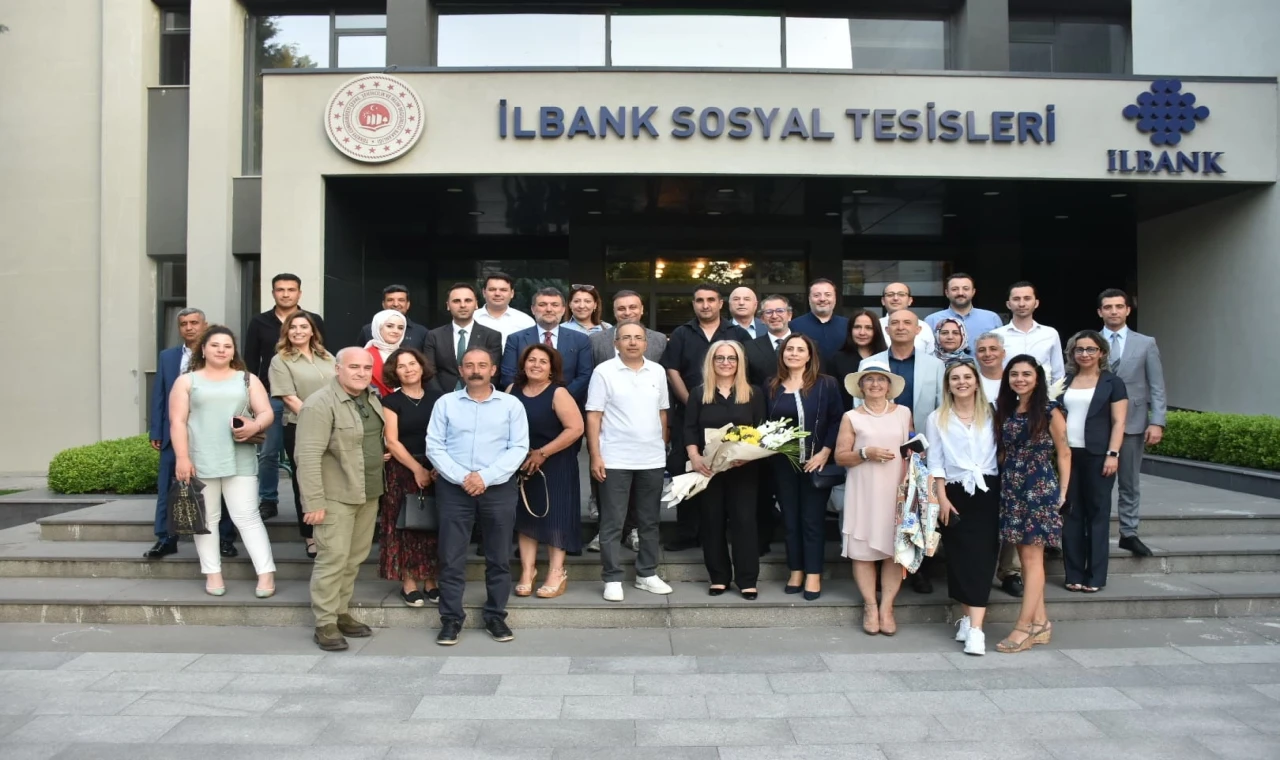 Ankara Üniversitesi’nden mezuniyet coşkusu
