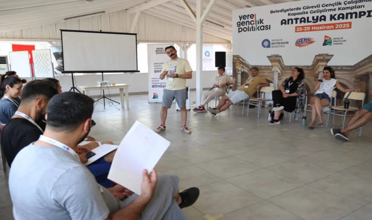 Antalya’da belediyeler arası gençlik buluşması