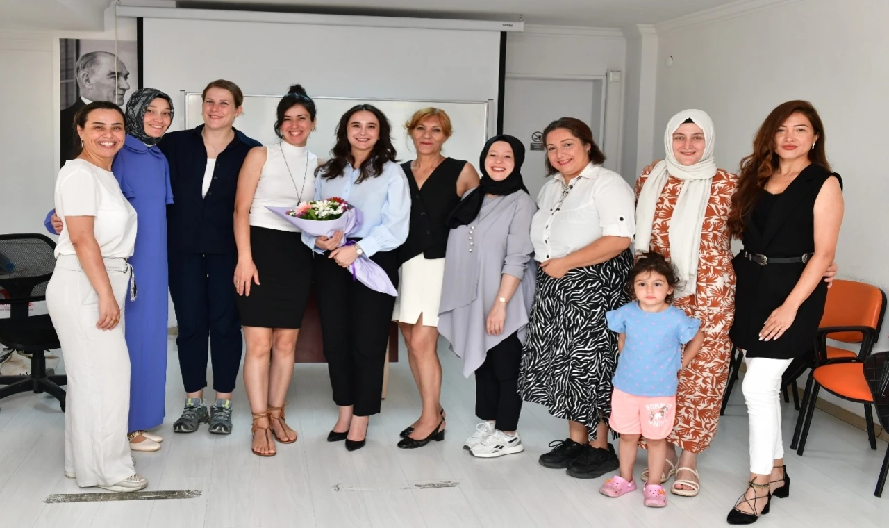 İzmir’de Çiğlili kursiyerler sertifikalarını aldı