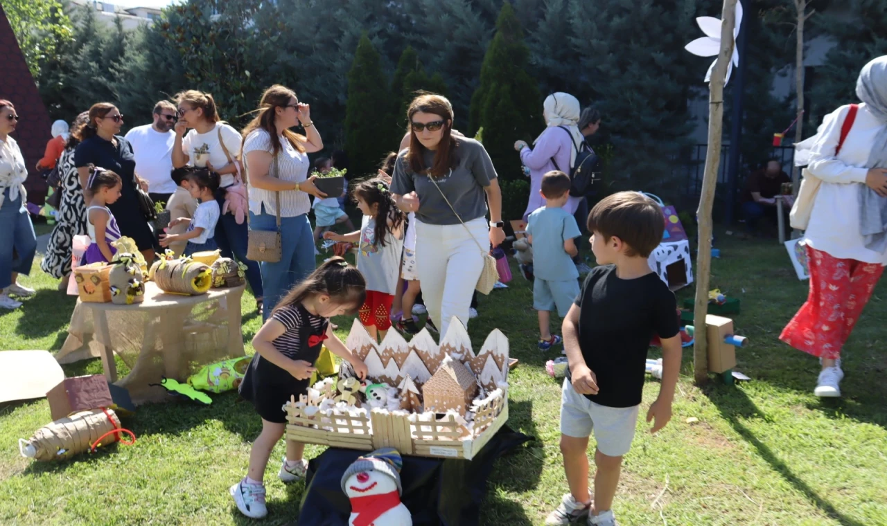 İzmit’te Çınar Çocuk Evleri’nden yılsonu sergisine tam not
