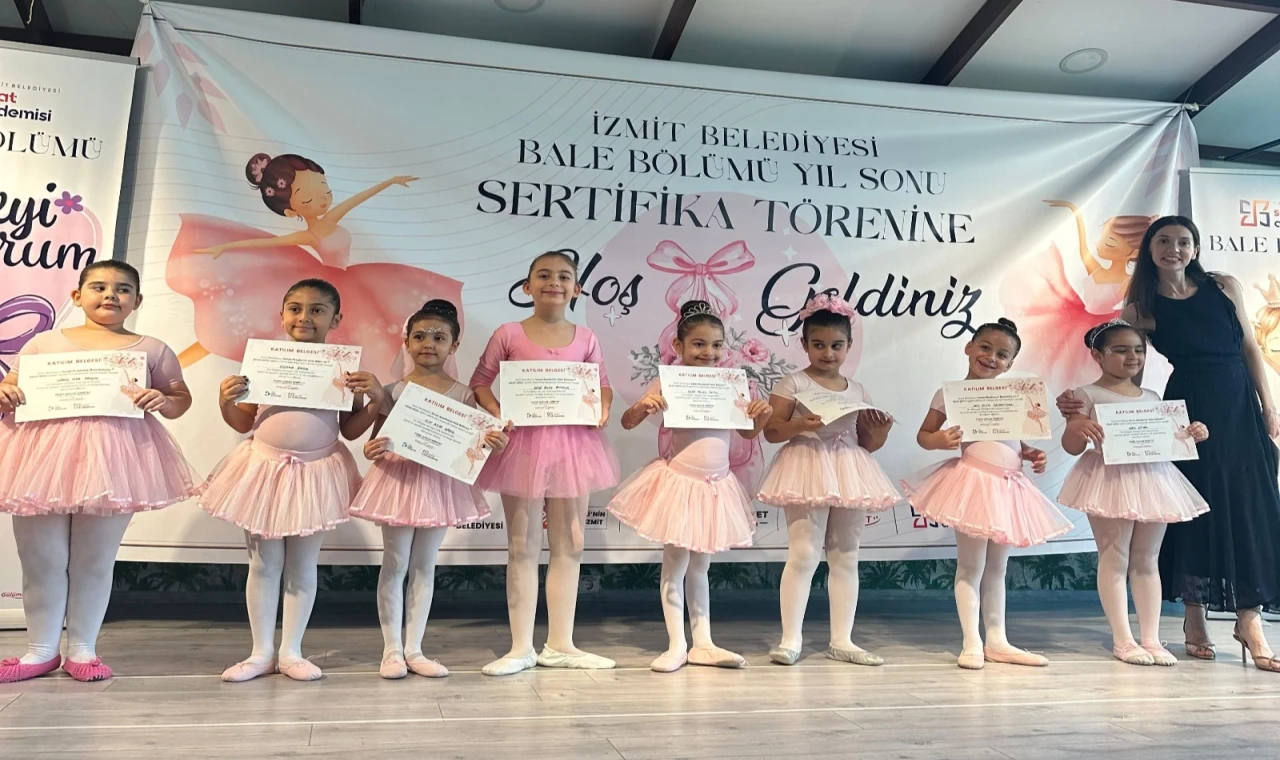İzmit’te minik balerinler Sanat Akademisi’nde ışıldadı