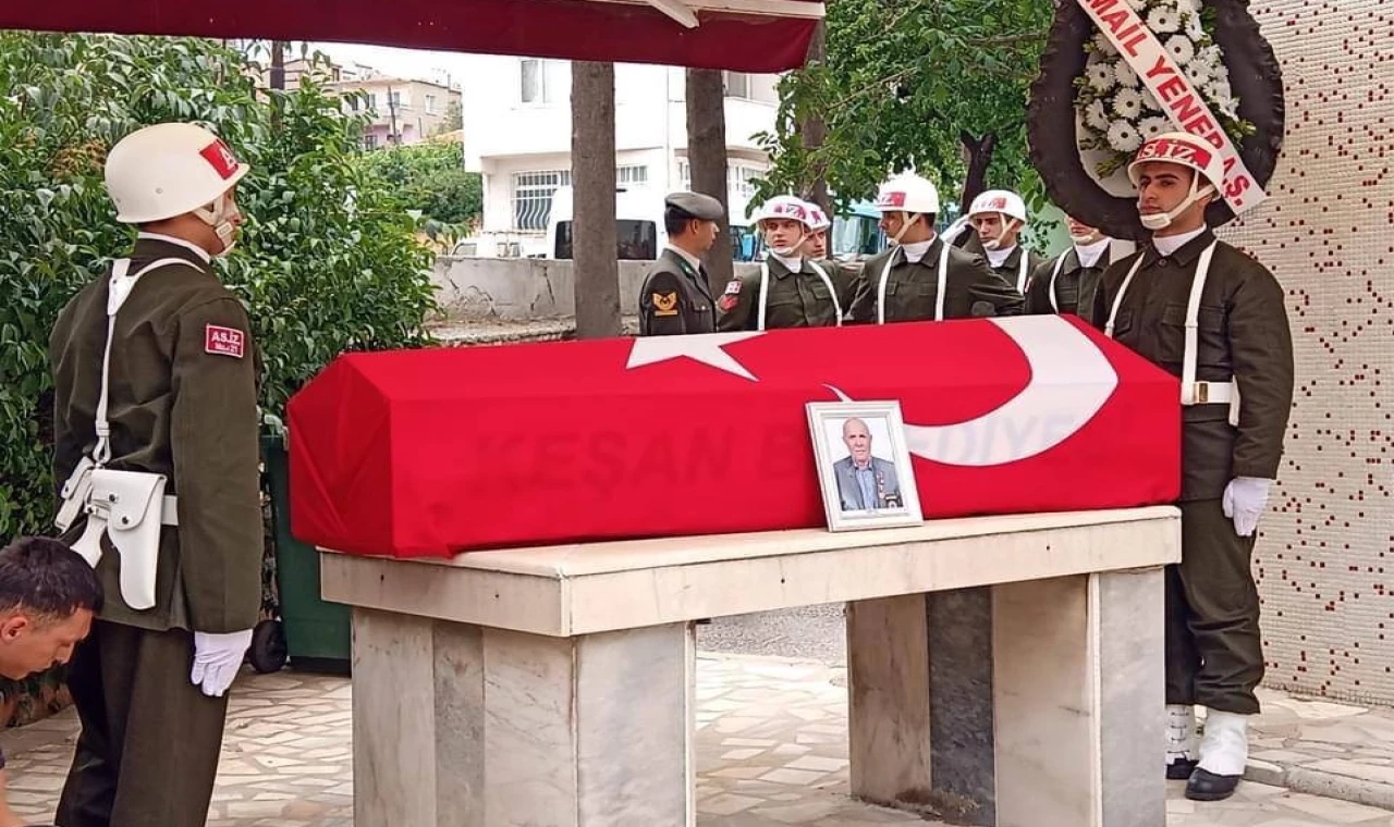Keşan’da Kore Gazisi’nin mezarına vefasızlık tepkisi