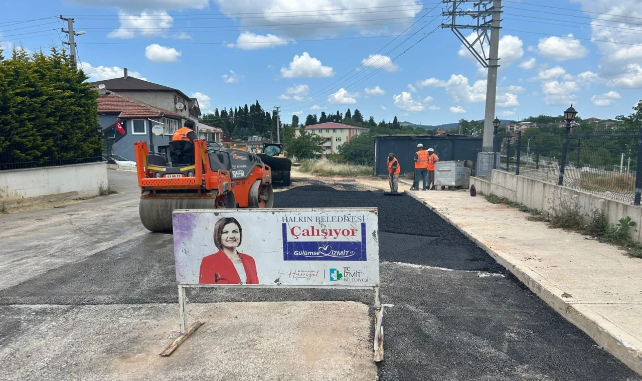 Kocaeli İzmit’te asfalt atağı