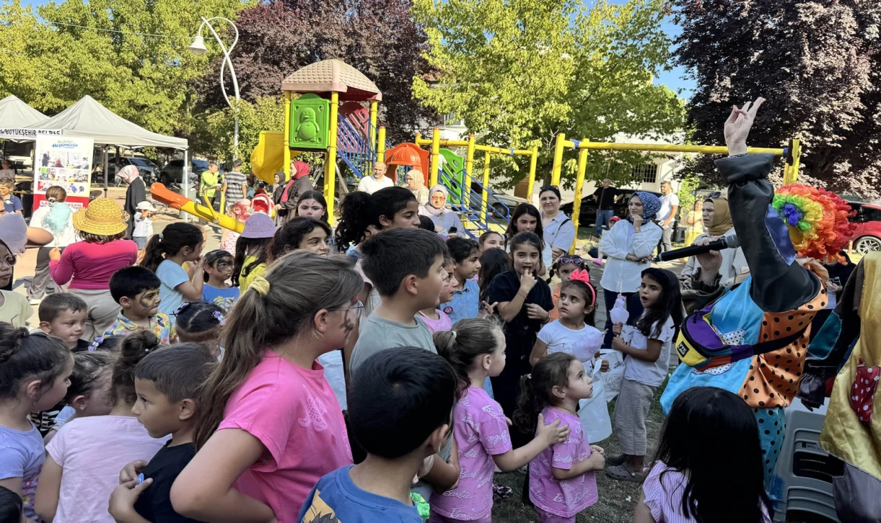 Sakarya Karapürçük’e neşe götürdü